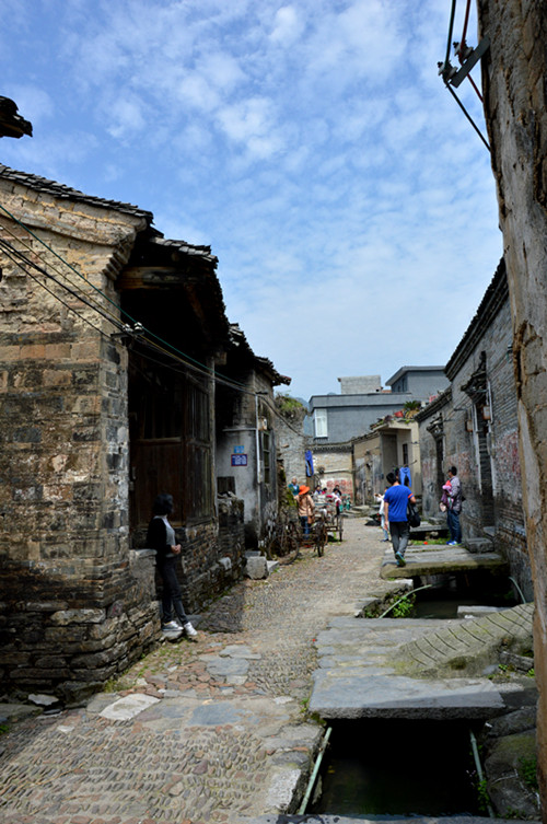 雄村一日去踏青