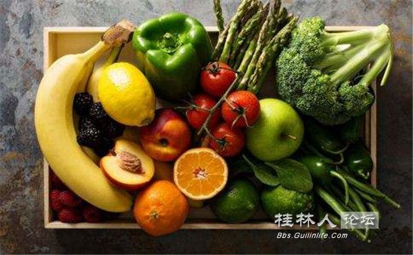 作为杂食性动物的人类是会食用一切可以吃的东西的,天上飞的,地下跑