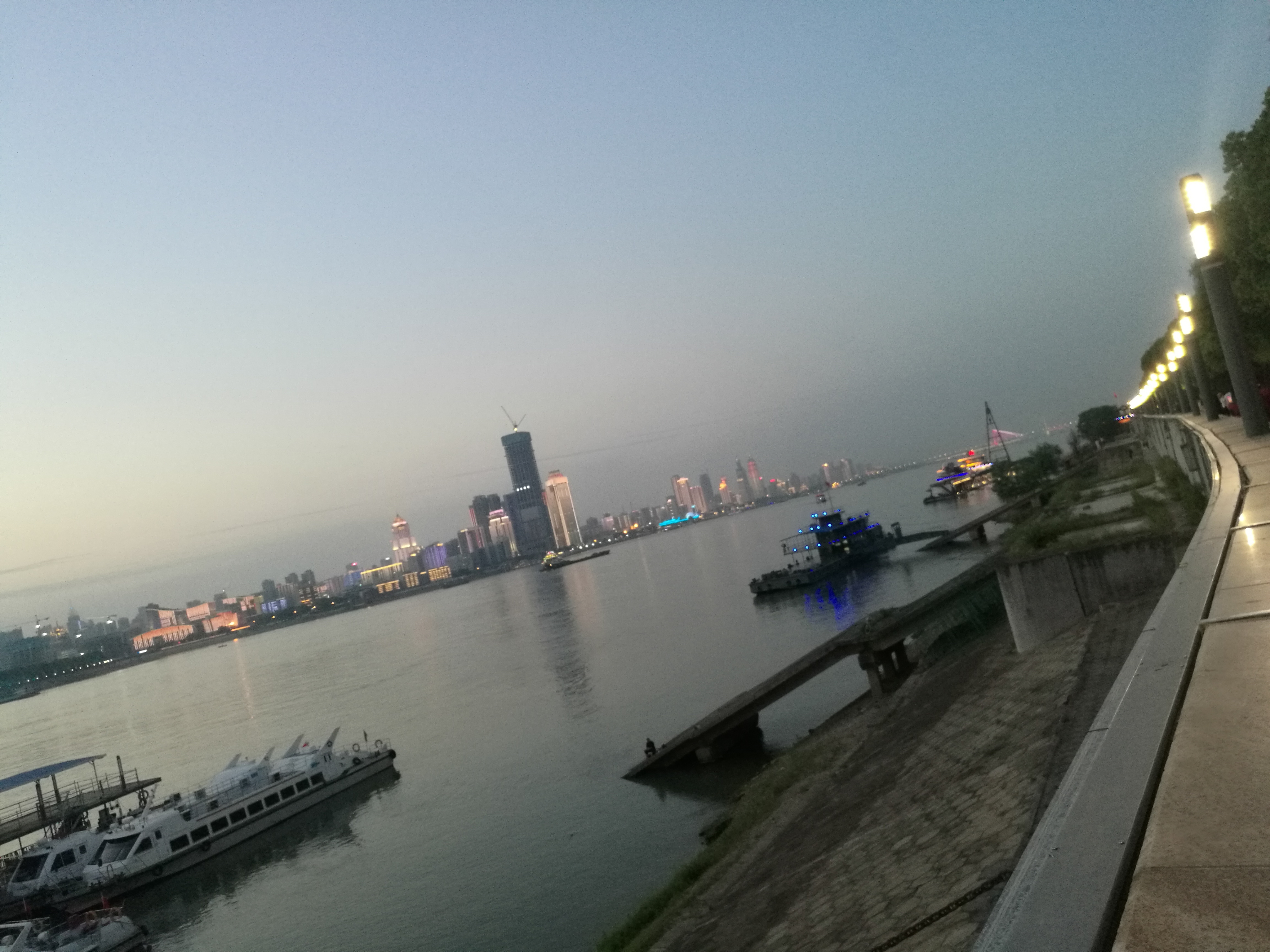 06.jpg