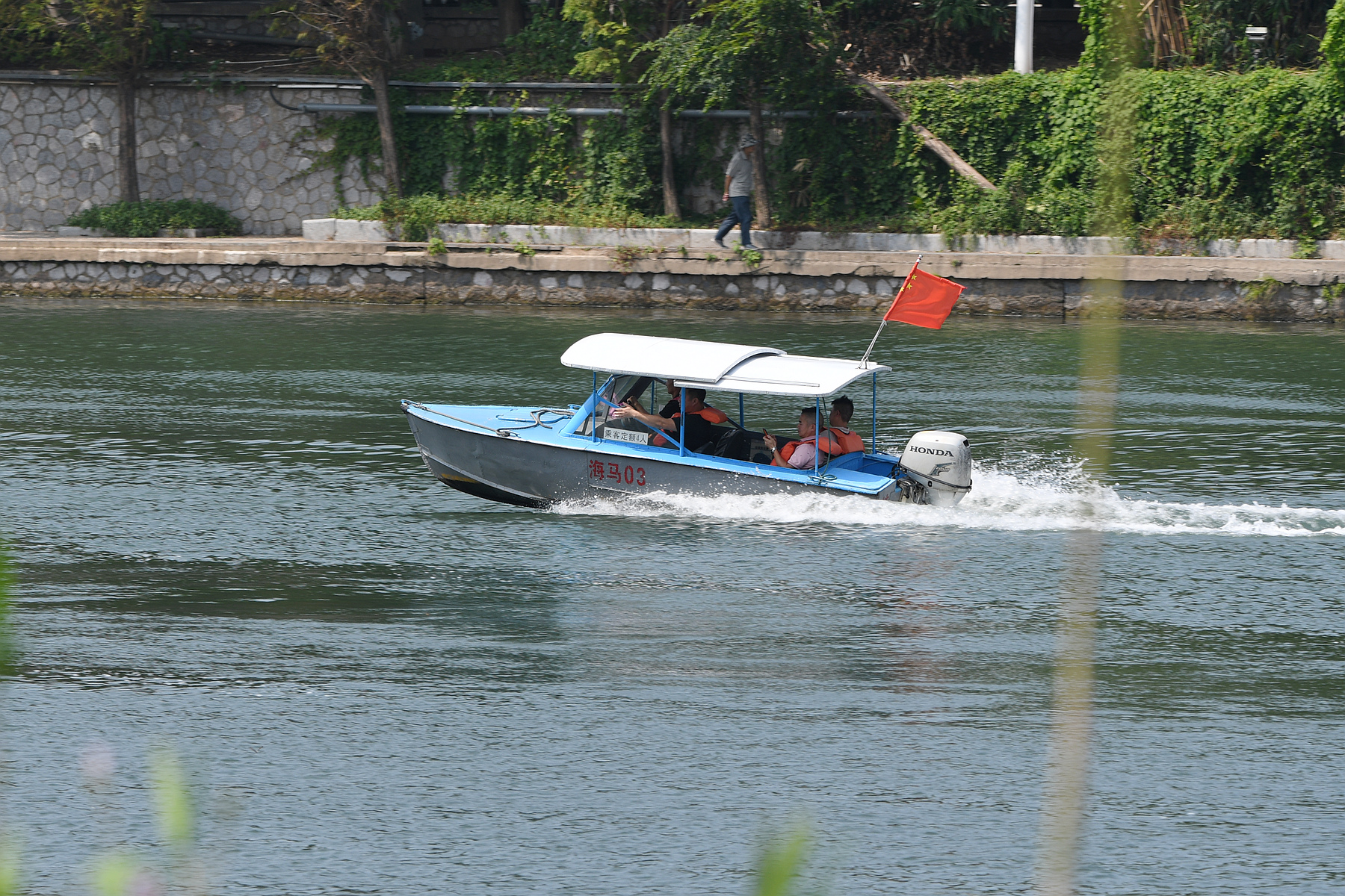 DSC_1300_.jpg