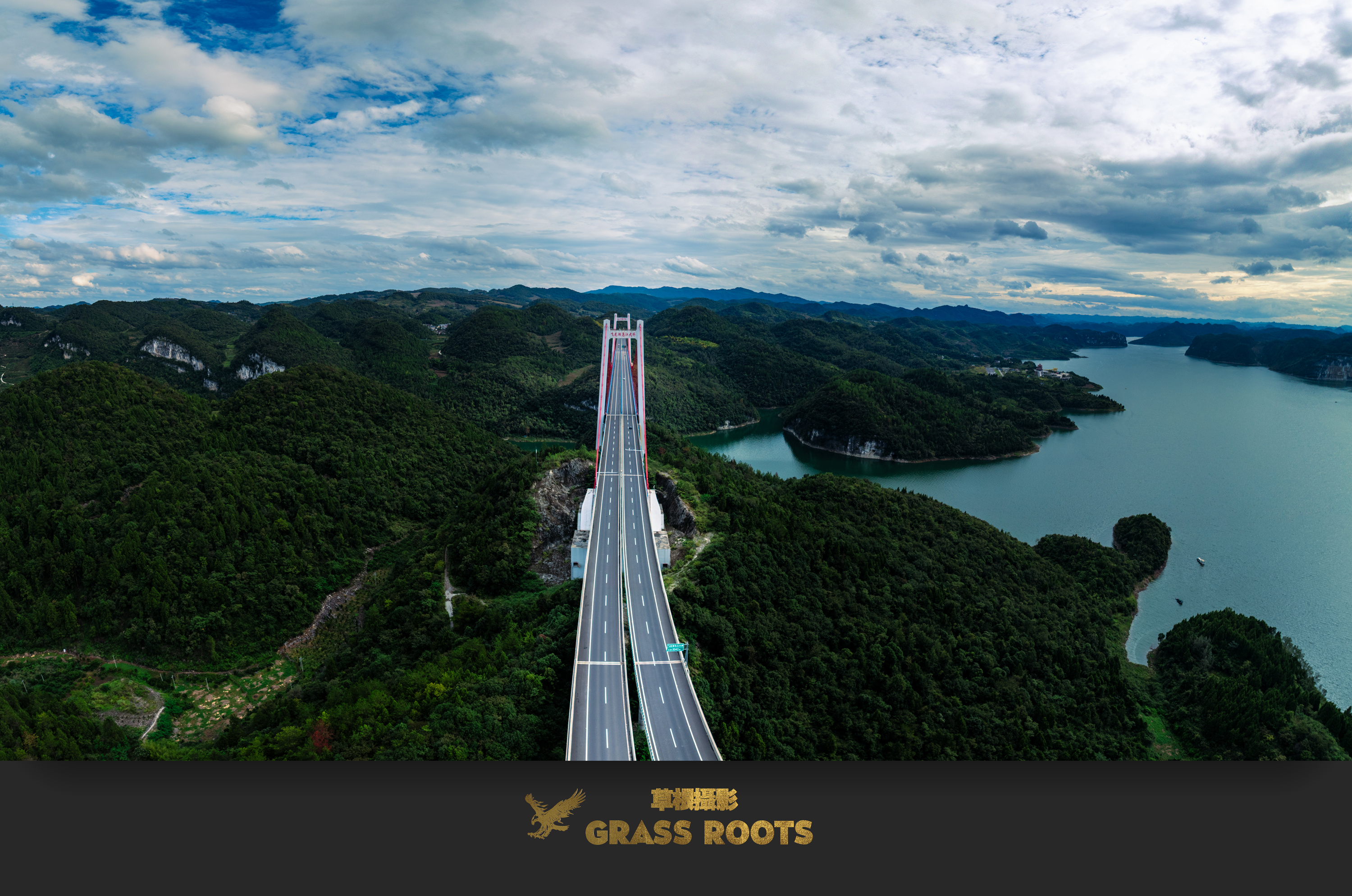 PANO00s01-Pano_.jpg