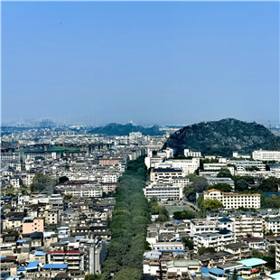 暮冬登桂林七星公园摘星亭