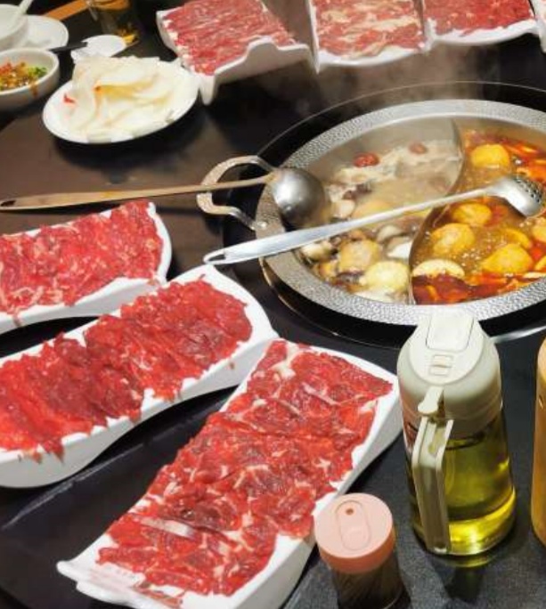 小叔请我们一家吃火锅