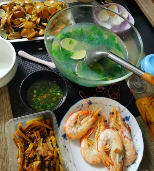 三八节在家，第一顿海鲜大餐！