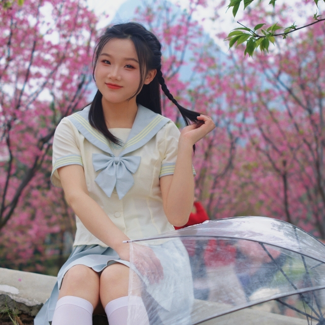 看！是樱花味的JK🌸