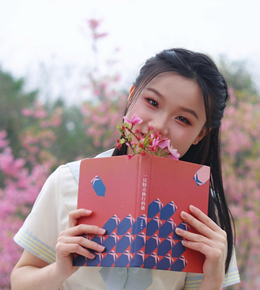 看！是樱花味的JK🌸